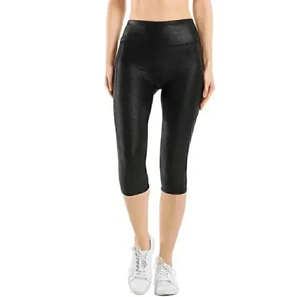 NWT - Retro Gong Faux Leather High Waisted Capri Leggings  with Pockets - Size M - Picture 2 of 9